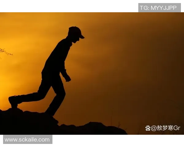 中国足球的信仰之路与上帝的启示：从失败中寻找希望与重生